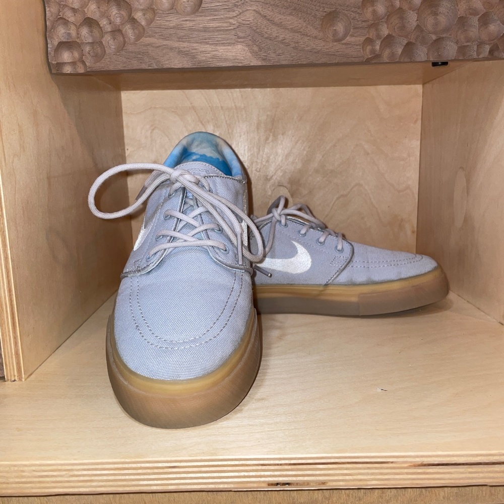 Nike Stefan Janoski Light Blue Sneakers - Like New - W8.5/M7/EU40